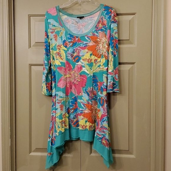 Cupio Dresses & Skirts - Cupio tropical dress or tunic